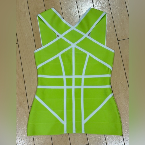 Karen Millen Bandage knit cross front with zipper - Picture 3 of 5